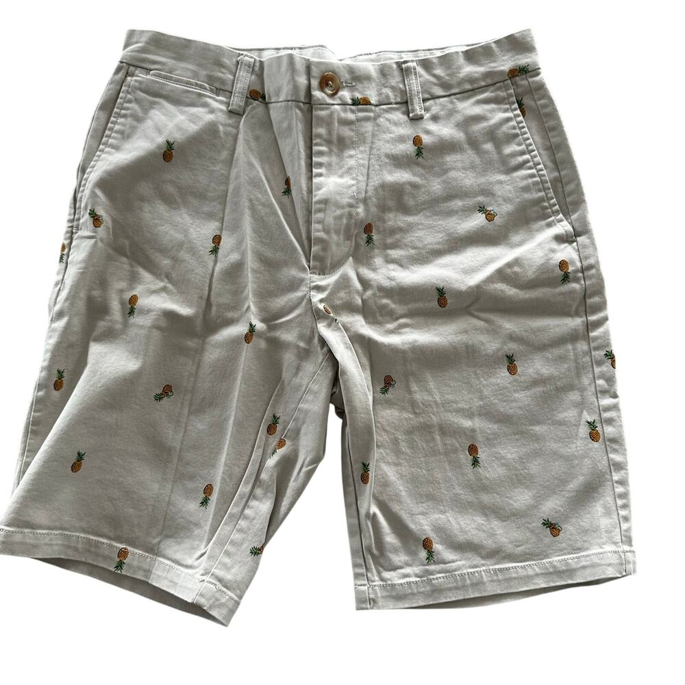 EUC Men's Old Navy Khaki Shorts Pineapples sz 30 Ultimate Slim Built in Flex